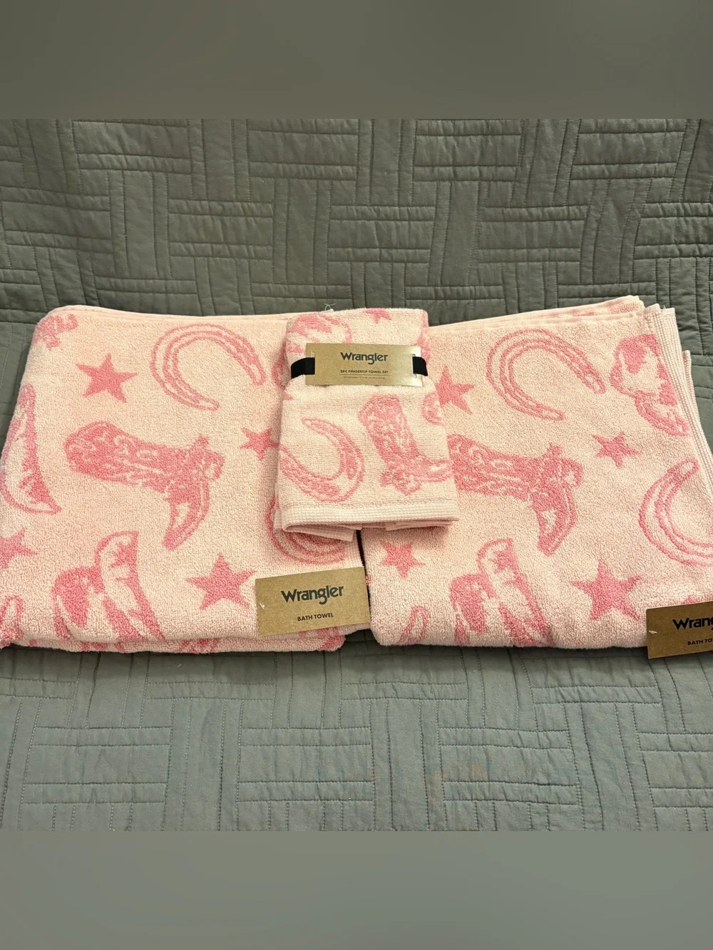 Wrangler Horseshoe Bath Towel Set of 2 & Hand Towels Pink Cowboy Western NWT